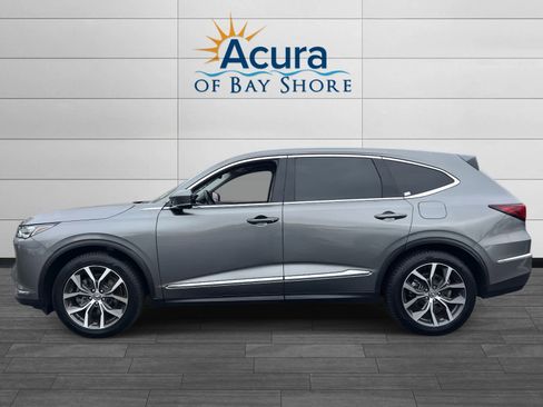 Used 2023 Acura MDX SH-AWD w/ Technology Package image 2