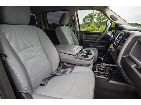 Used 2018 RAM 3500 Tradesman w/ Chrome Appearance Group AWD/4WD image 27