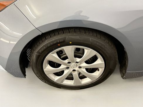 Used 2024 Toyota Corolla LE image 11