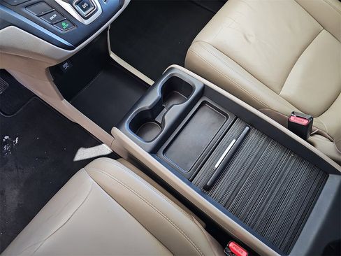 Used 2018 Honda Odyssey EX-L image 25