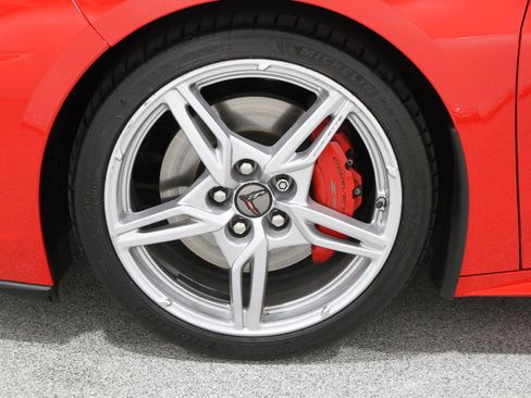 Used 2021 Chevrolet Corvette Stingray Preferred Cpe w/ Z51 Performance Package image 28