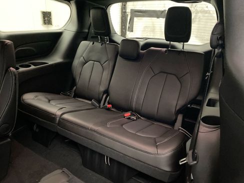 New 2026 Chrysler Pacifica Select w/ S Appearance Package image 22