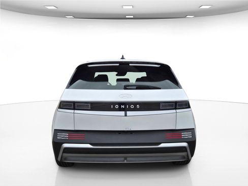 New 2026 Hyundai Ioniq 5 Limited image 7