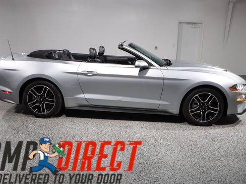 Used 2022 Ford Mustang Premium RWD image 6