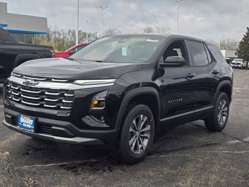 New 2026 Chevrolet Equinox LT w/ Safety and Technology Package FWD image 3