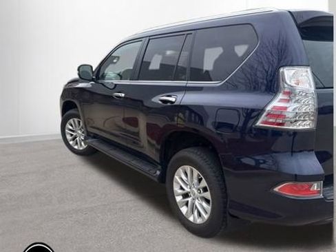 Used 2022 Lexus GX 460 Premium w/ Premium Package image 7