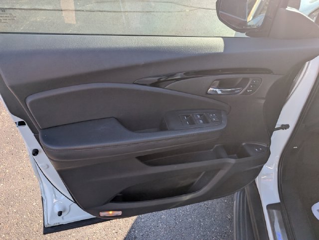 Used 2022 Honda Pilot Touring image 10