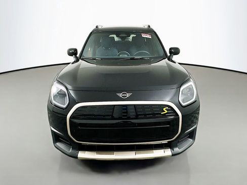 Used 2025 MINI Cooper Countryman SE image 2
