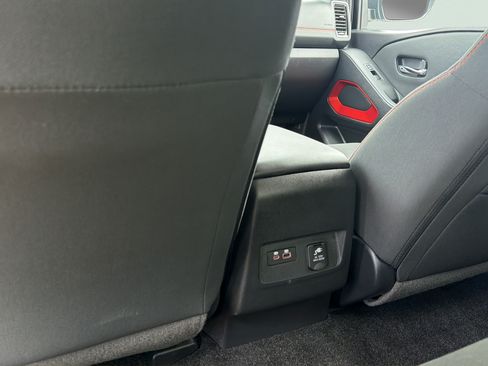 Used 2023 Nissan Frontier PRO-4X w/ Pro Convenience Package AWD/4WD image 25