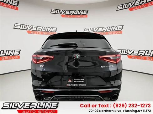 Used 2023 Alfa Romeo Stelvio Veloce AWD/4WD image 5