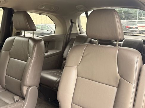Used 2013 Honda Odyssey Touring image 16
