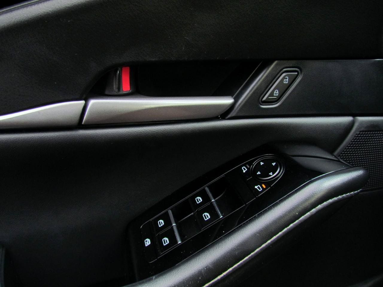Used 2025 MAZDA CX-30 AWD 2.5 S w/ Select Sport Pkg image 18