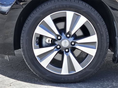 Used 2015 Nissan Leaf SV w/ Premium Package image 7