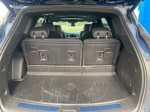 Used 2022 Buick Enclave Avenir w/ LPO, Floor Liner Package AWD/4WD image 23