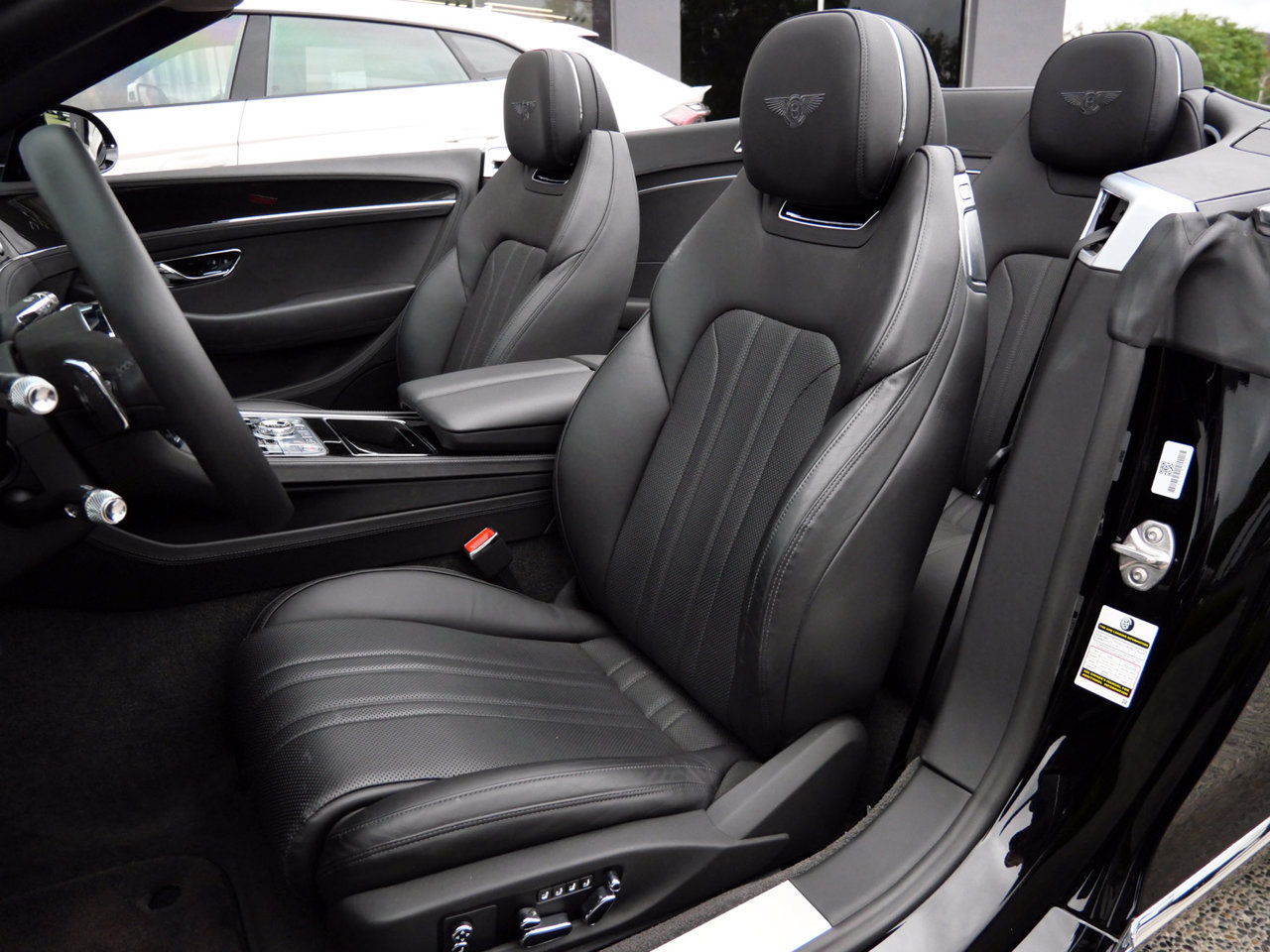 Used 2022 Bentley Continental GT AWD/4WD image 15
