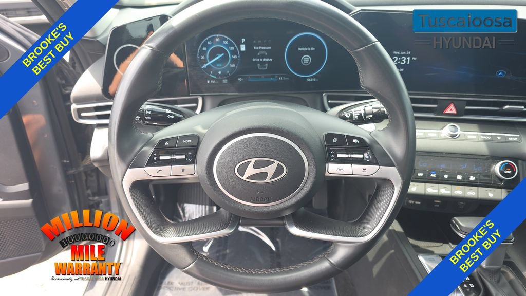 Used 2025 Hyundai Elantra SEL FWD image 16