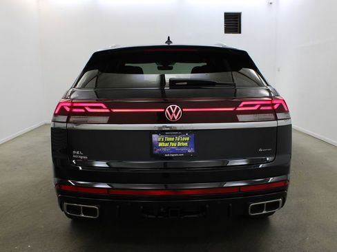 New 2026 Volkswagen Atlas Cross Sport SEL Premium R-Line image 4