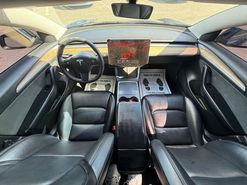 Used 2022 Tesla Model 3 Long Range image 12