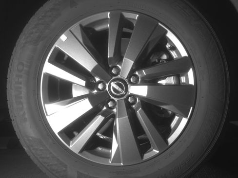 Used 2025 Nissan Pathfinder SV image 13