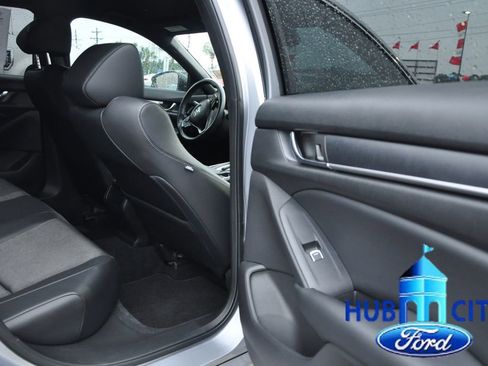 Used 2022 Honda Accord Sport image 15