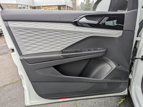 Used 2022 Volkswagen Taos S w/ IQ Drive S Package image 10