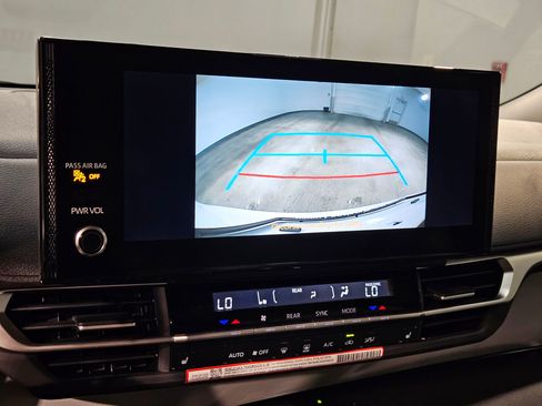 New 2026 Toyota Sienna XLE FWD image 18