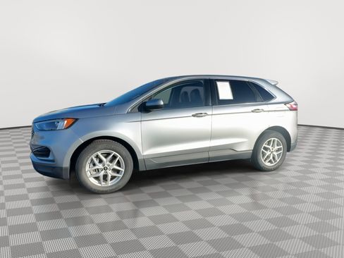 Used 2024 Ford Edge SEL image 4
