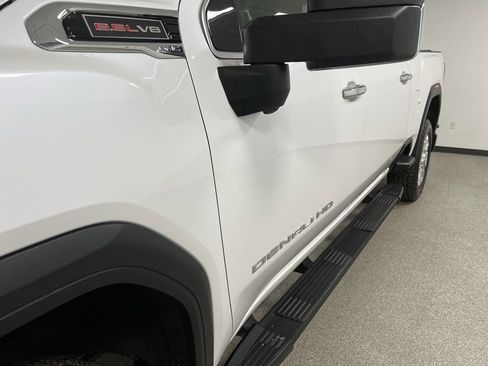 Used 2020 GMC Sierra 3500 Denali w/ Denali Ultimate Package image 13