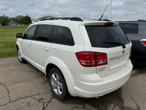 Used 2010 Dodge Journey SXT w/ Flexible Seating Group FWD image 6