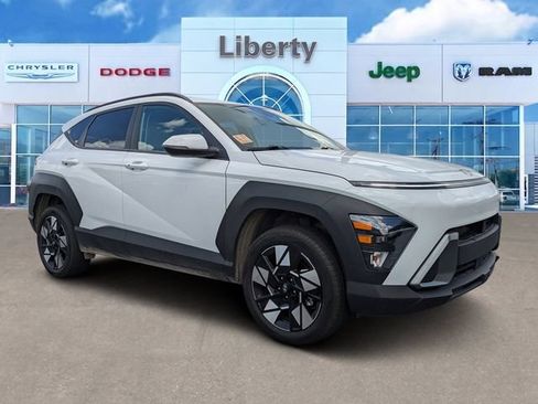 Used 2025 Hyundai Kona SEL AWD/4WD image 1