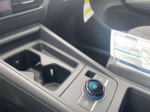 New 2026 Volkswagen Tiguan SE image 26