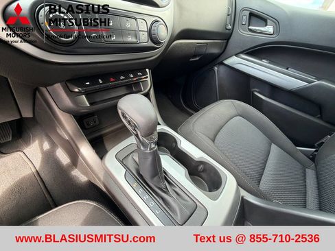 Used 2022 Chevrolet Colorado LT w/ Safety Package AWD/4WD image 33