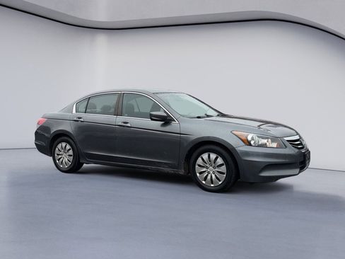 Used 2011 Honda Accord LX image 7
