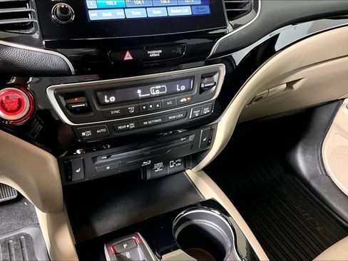 Used 2021 Honda Pilot Touring image 26