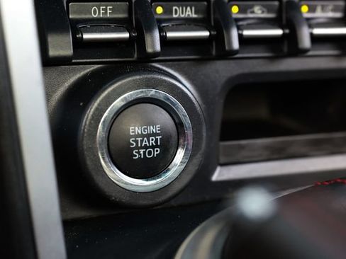 Used 2013 Subaru BRZ Limited w/ Popular Pkg 1B RWD image 32