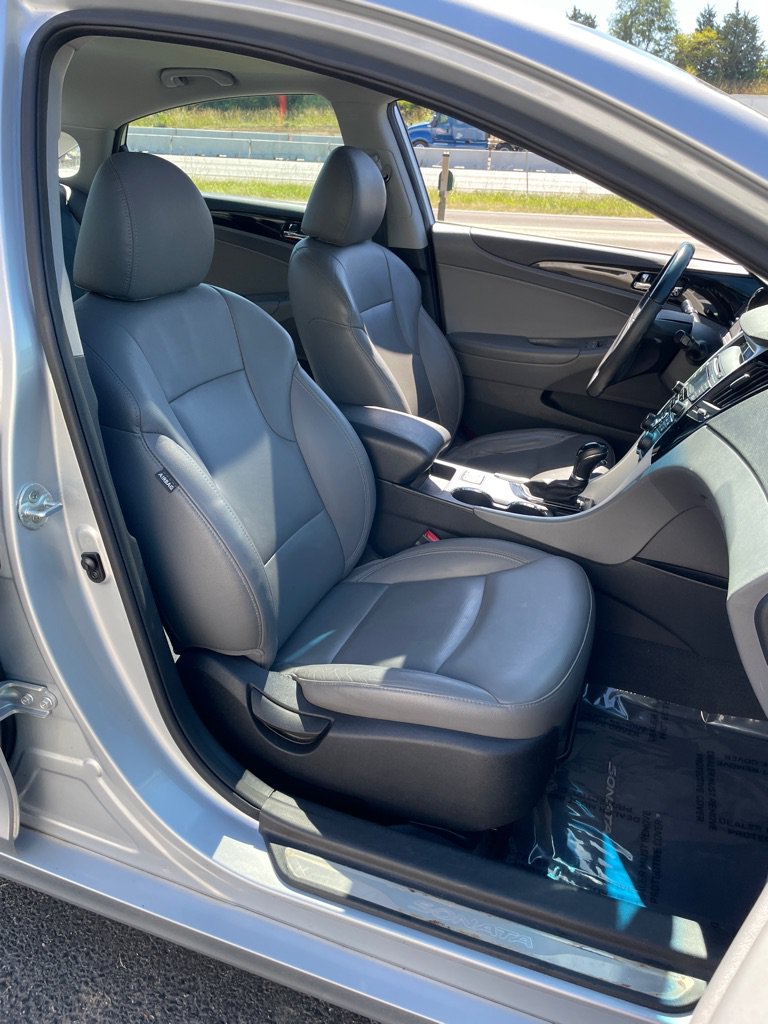 Used 2013 Hyundai Sonata Limited FWD image 23