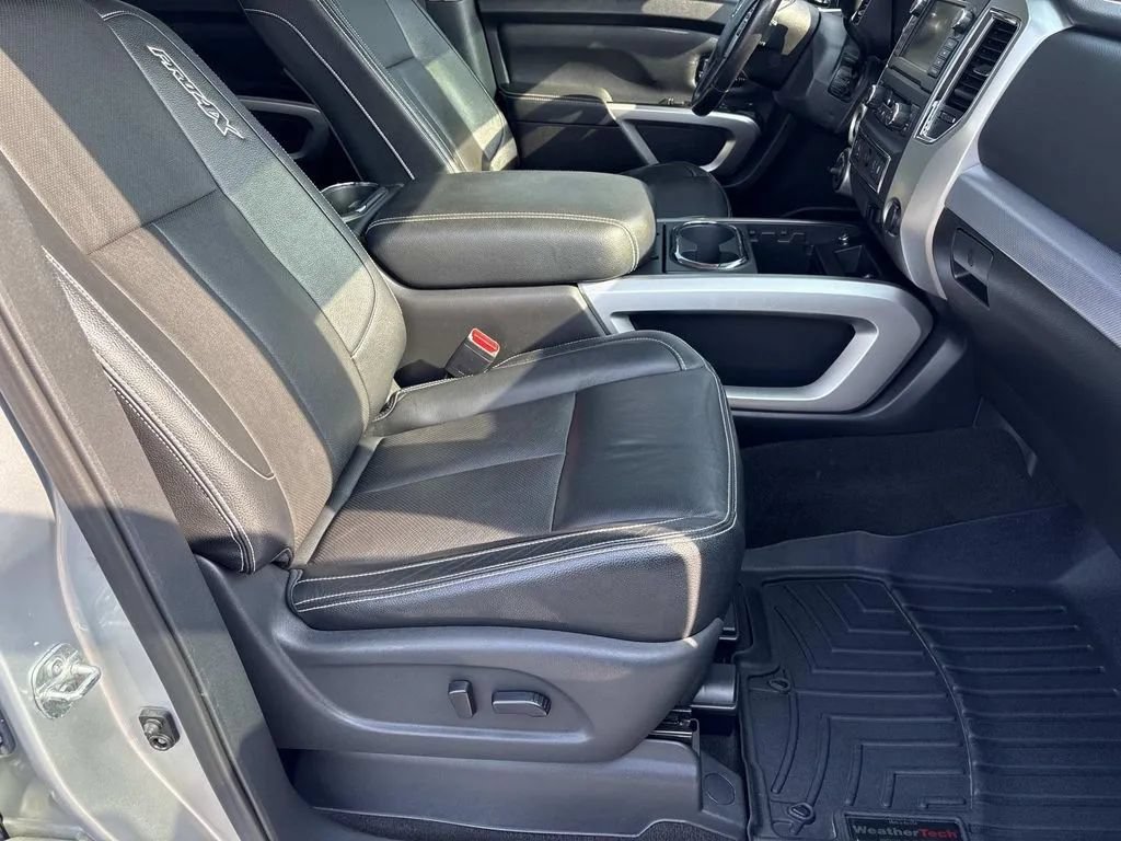 Used 2019 Nissan Titan PRO-4X w/ Pro-4x Convenience Package AWD/4WD image 24