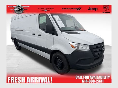 Used 2025 Mercedes-Benz Sprinter 2500 image 1