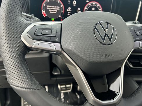 New 2026 Volkswagen Tiguan SE R-Line image 20