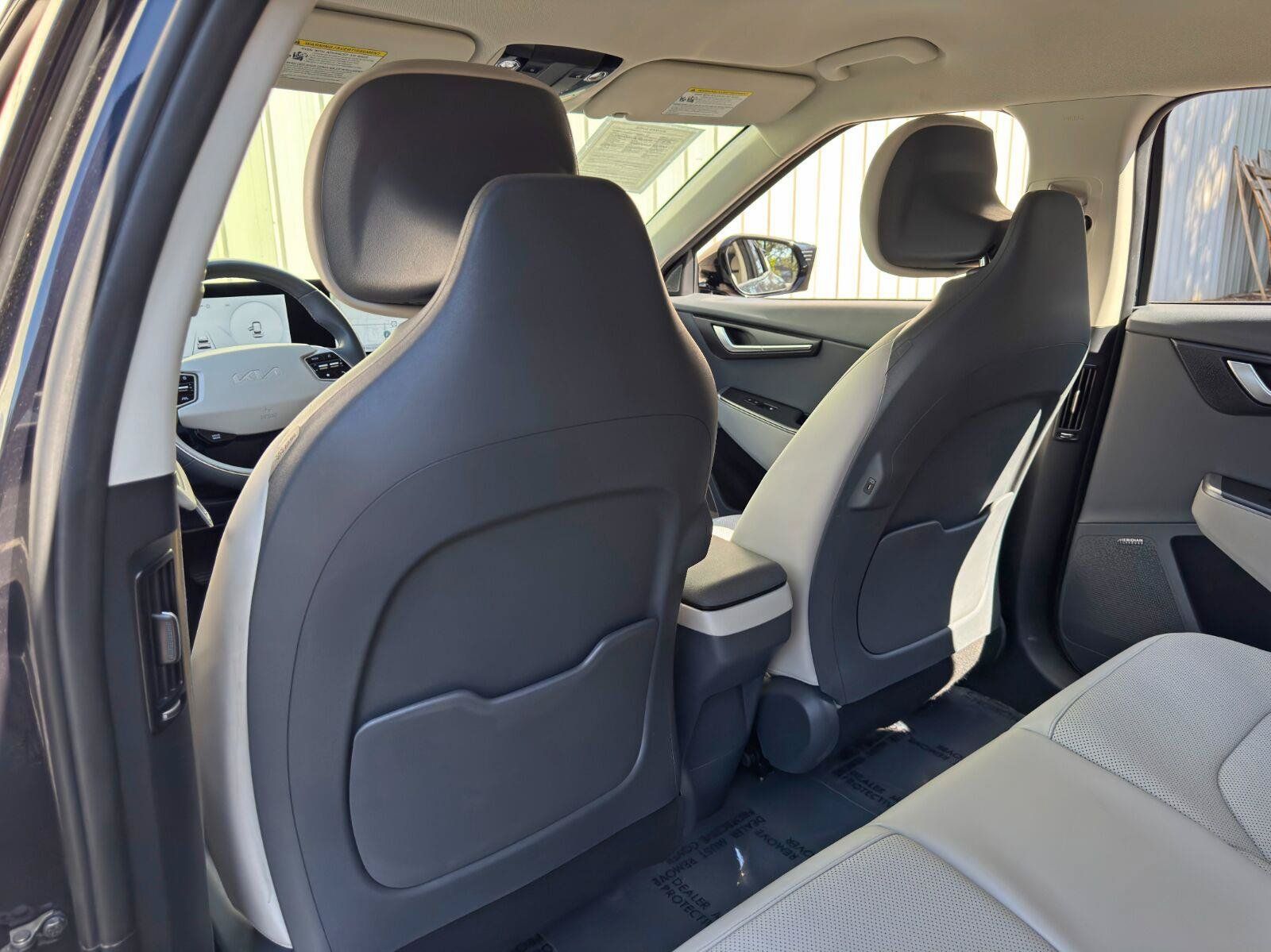 Used 2022 Kia EV6 Wind RWD image 36