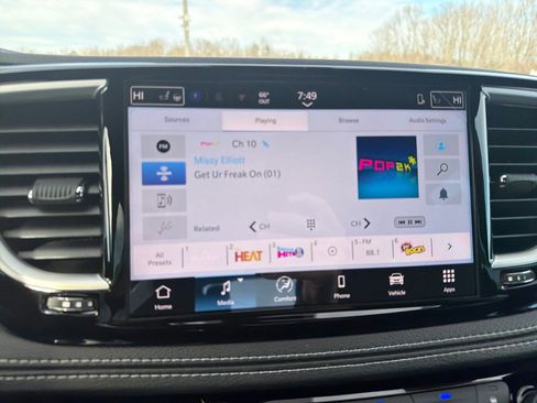 New 2026 Chrysler Pacifica Select image 25