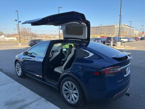 Used 2019 Tesla Model X 100D image 21