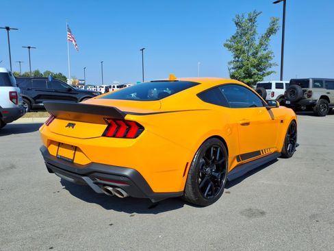 Used 2026 Ford Mustang GT Premium w/ GT Performance Package RWD image 3