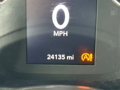 Used 2022 Jeep Wrangler Sport S image 3