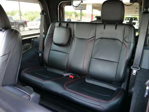 Used 2021 Jeep Wrangler Rubicon AWD/4WD image 35