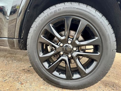 Used 2020 Jeep Grand Cherokee Altitude image 36