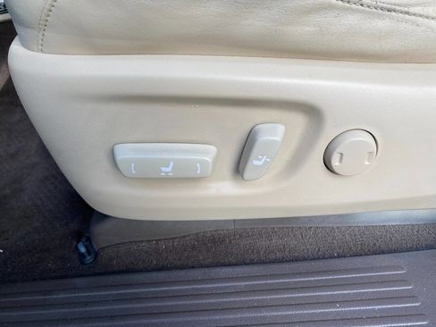 Used 2013 Lexus GX 460 Premium image 17