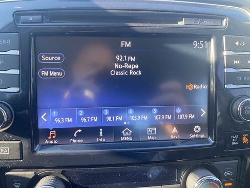 Used 2017 Nissan Maxima SR w/ Midnight Edition image 12