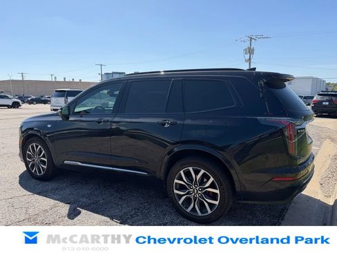 Used 2022 Cadillac XT6 Sport w/ Platinum Package AWD/4WD image 5