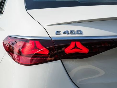 New 2026 Mercedes-Benz E 450 4MATIC Sedan image 7
